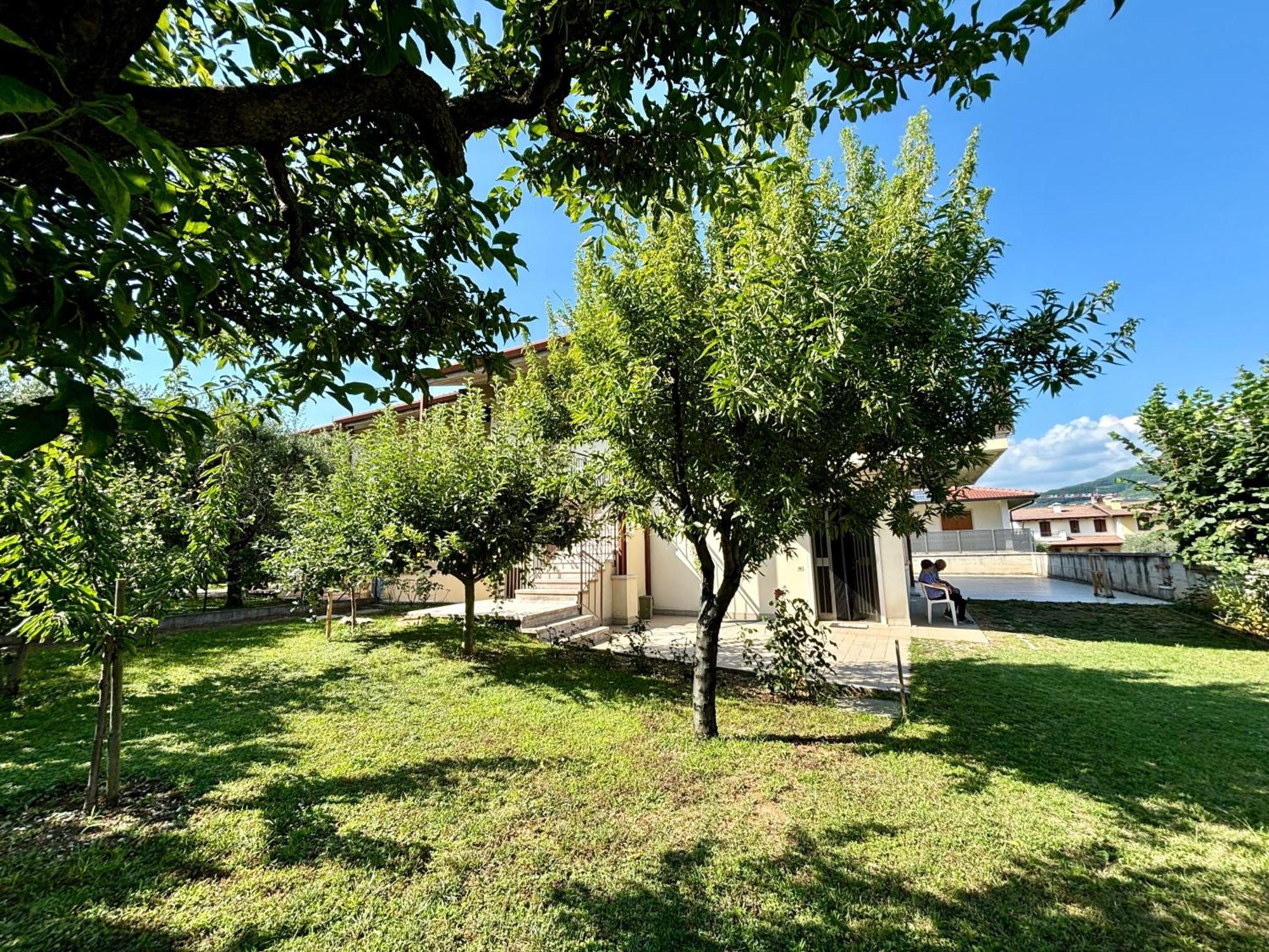 Casa Aurelio 2 Min Dall'Ospedale Negrar Buitenkant foto